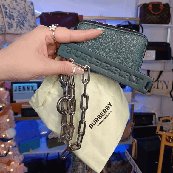 Burberry Green Leather Chain Coin Case Wallet - Picture 1 of 1